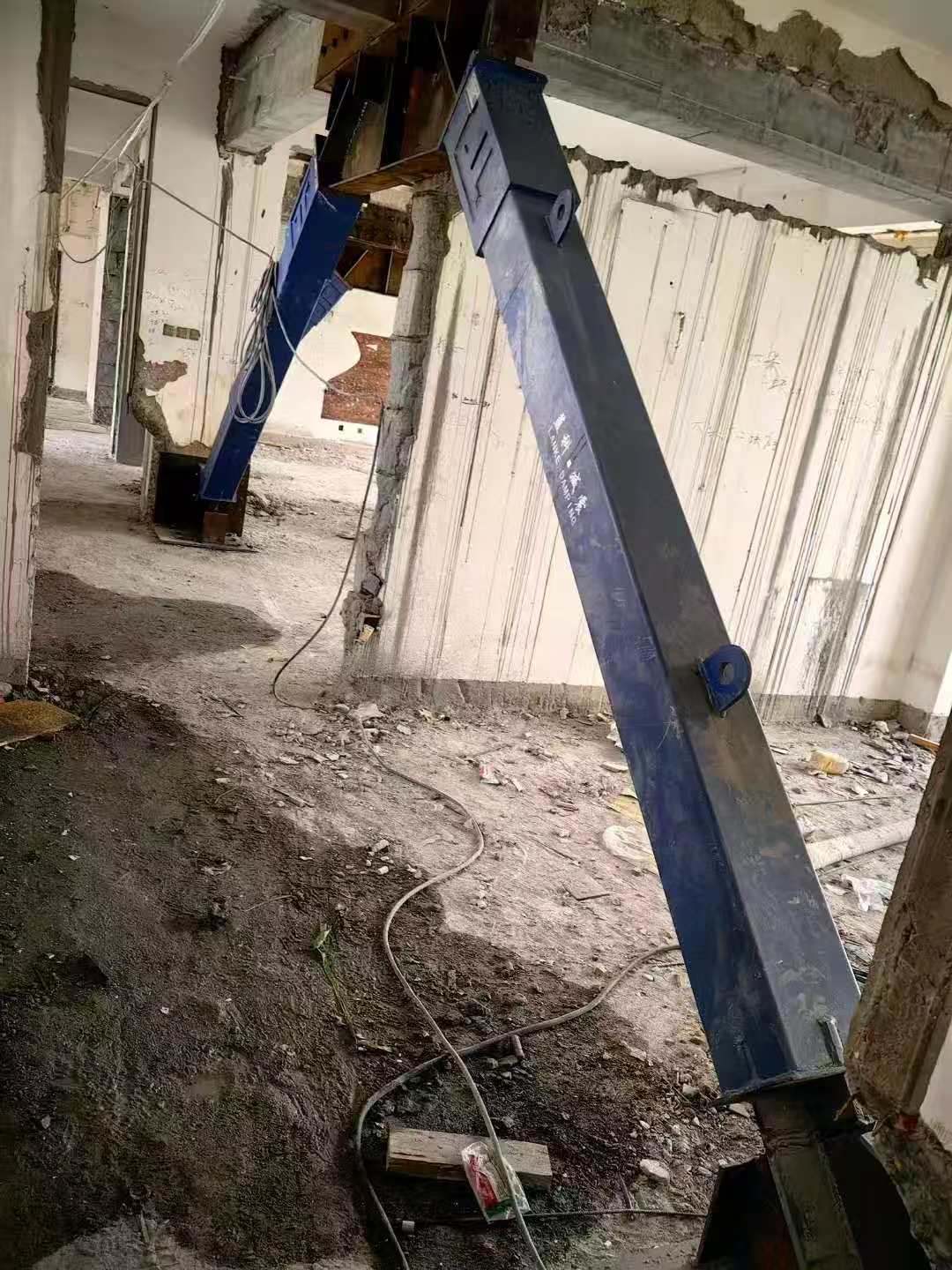 掇刀柱子粘钢加固施工工艺